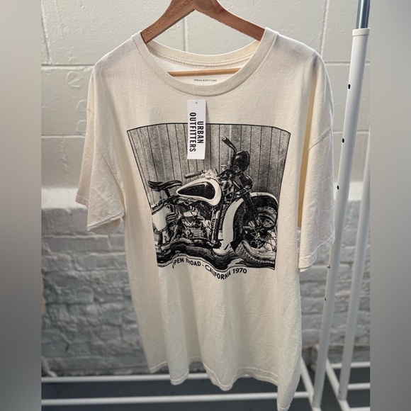 Urban Outfitters Other - Urban Outfitters Off-White Motorcycle Graphic Tee